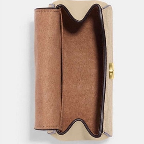 Coach - Picture 2 of 4